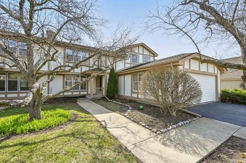 Photo of 10734 N Magnolia Dr, Mequon, WI 53092 (MLS # 1912279)