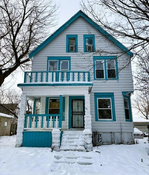 Photo of 2817 N 12th St, Milwaukee, WI 53206 (MLS # 1948757)