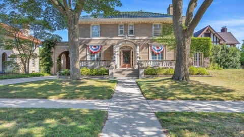 Photo of 512 Michigan Ave, Sheboygan, WI 53081 (MLS # 1978516)