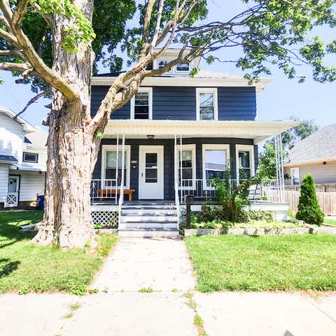 Photo of 529 West Blvd, Racine, WI 53405 (MLS # 1976133)