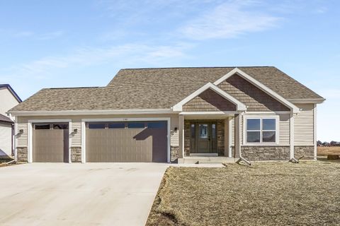 Photo of 1364 Periwinkle Pass, Oconomowoc, WI 53066 (MLS # 1951170)