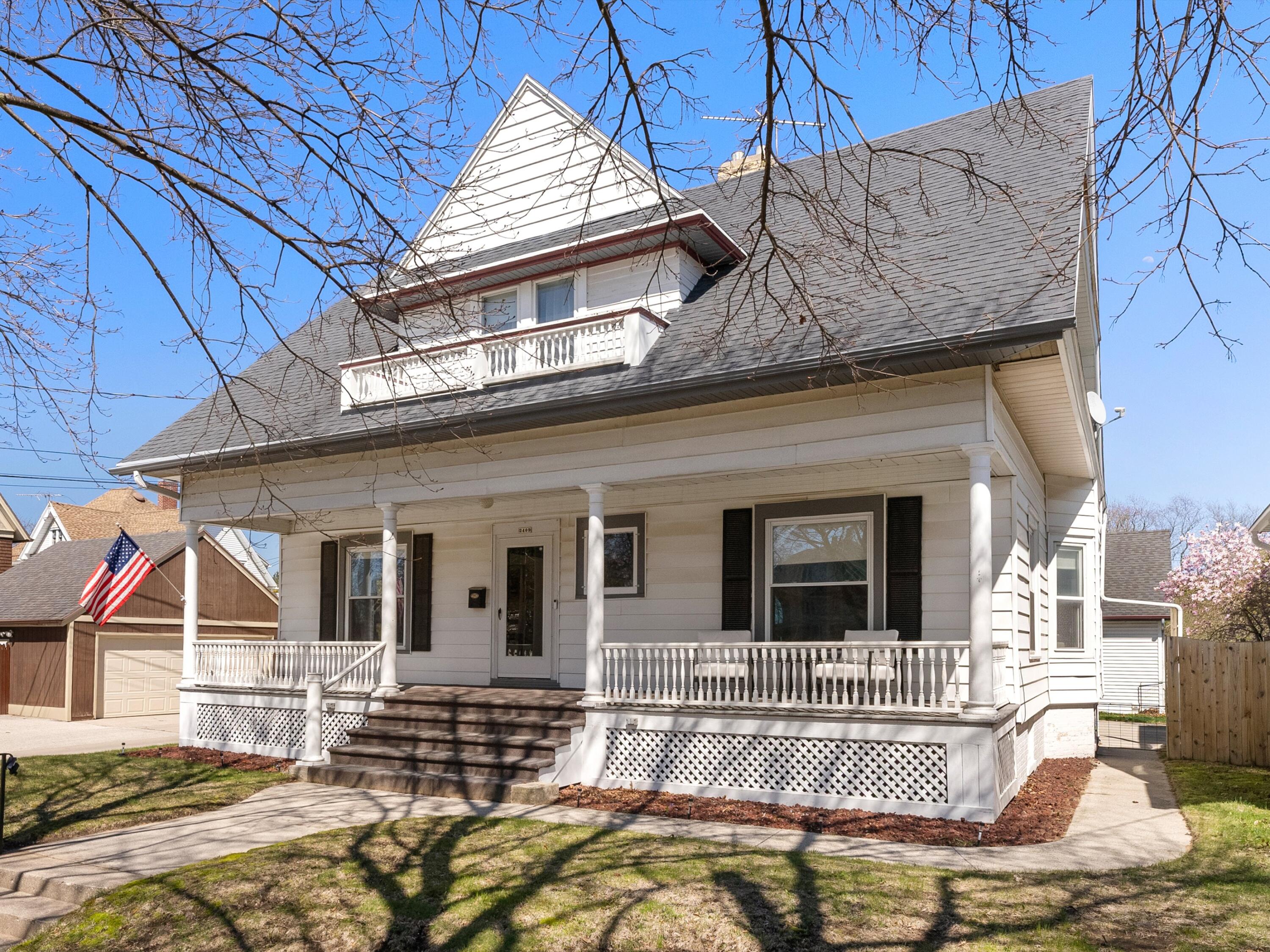 Two Rivers, Wisconsin 54241, United States, 4 Bedrooms Bedrooms, ,4 BathroomsBathrooms,Residential,Active,124949