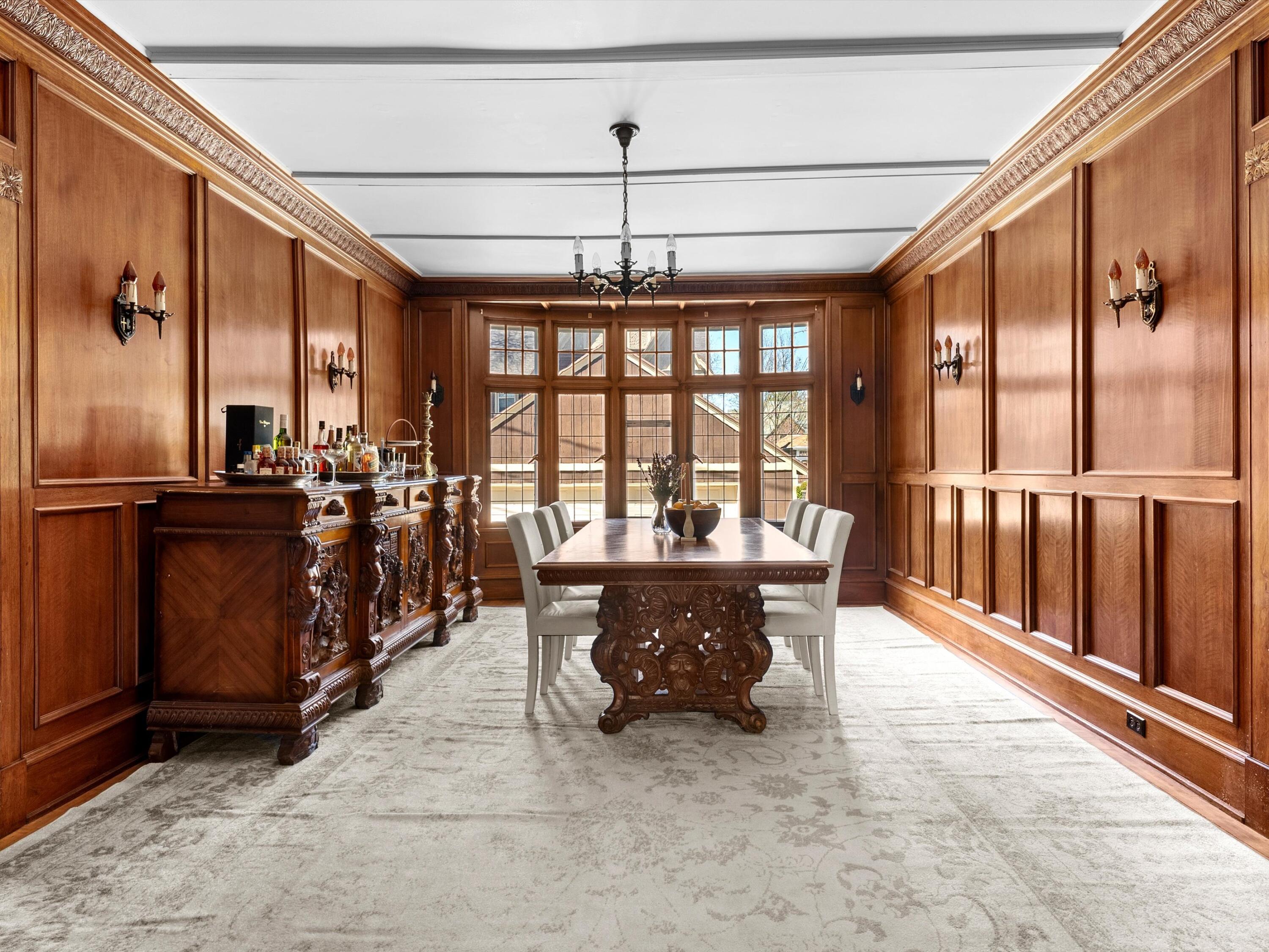 Two Rivers, Wisconsin 54241, United States, 4 Bedrooms Bedrooms, ,4 BathroomsBathrooms,Residential,Active,124949