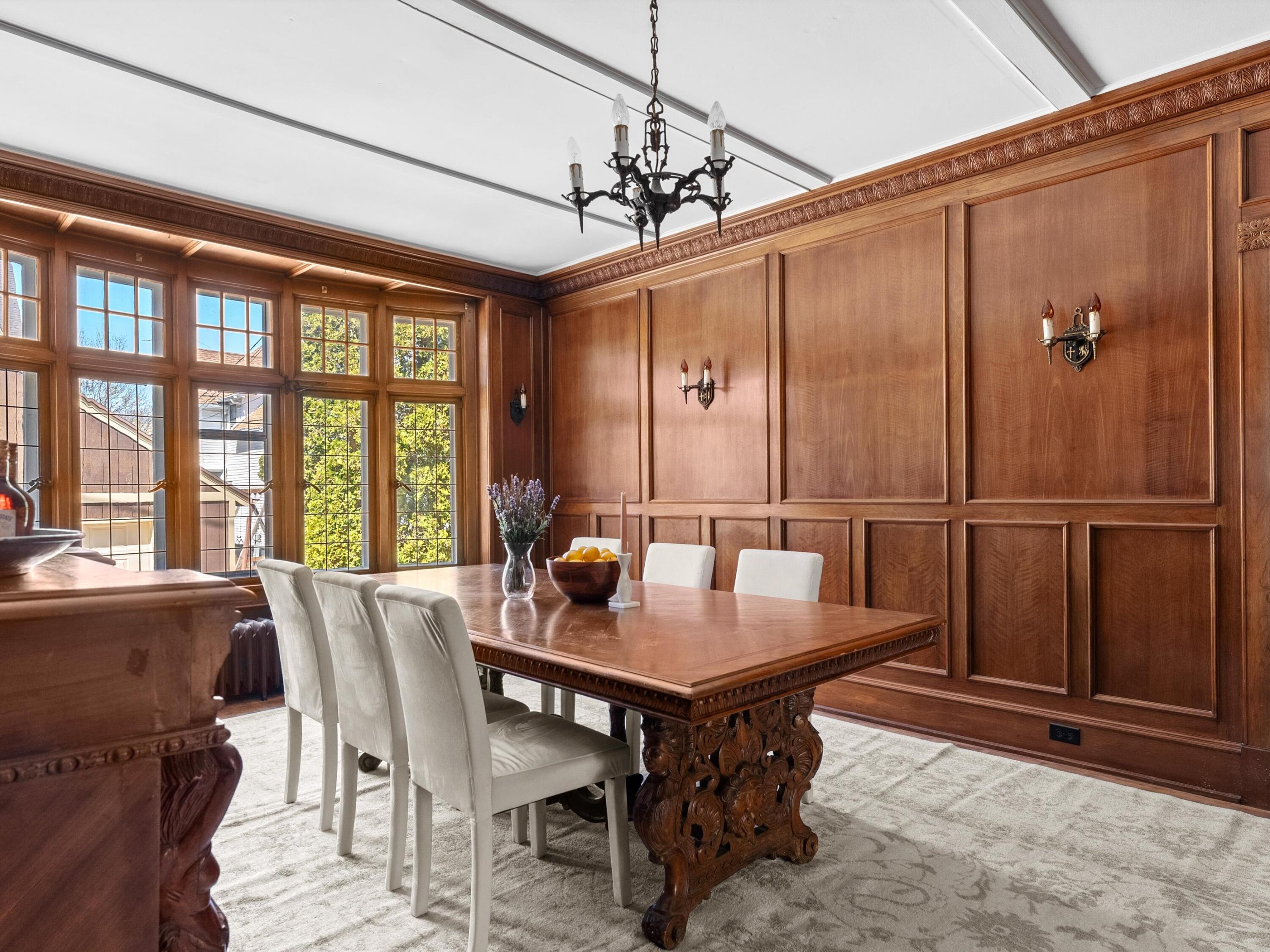 Two Rivers, Wisconsin 54241, United States, 4 Bedrooms Bedrooms, ,4 BathroomsBathrooms,Residential,Active,124949