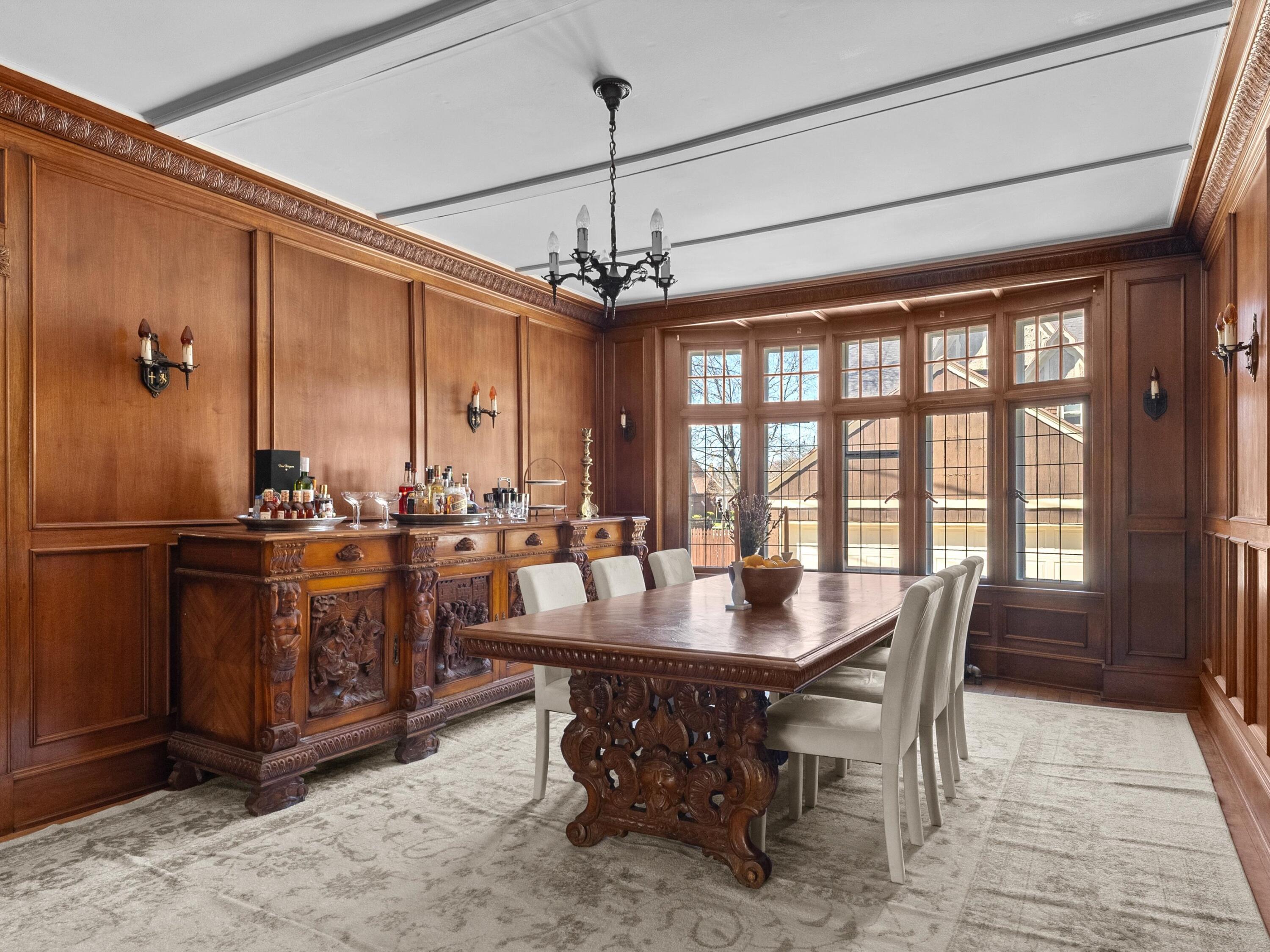 Two Rivers, Wisconsin 54241, United States, 4 Bedrooms Bedrooms, ,4 BathroomsBathrooms,Residential,Active,124949