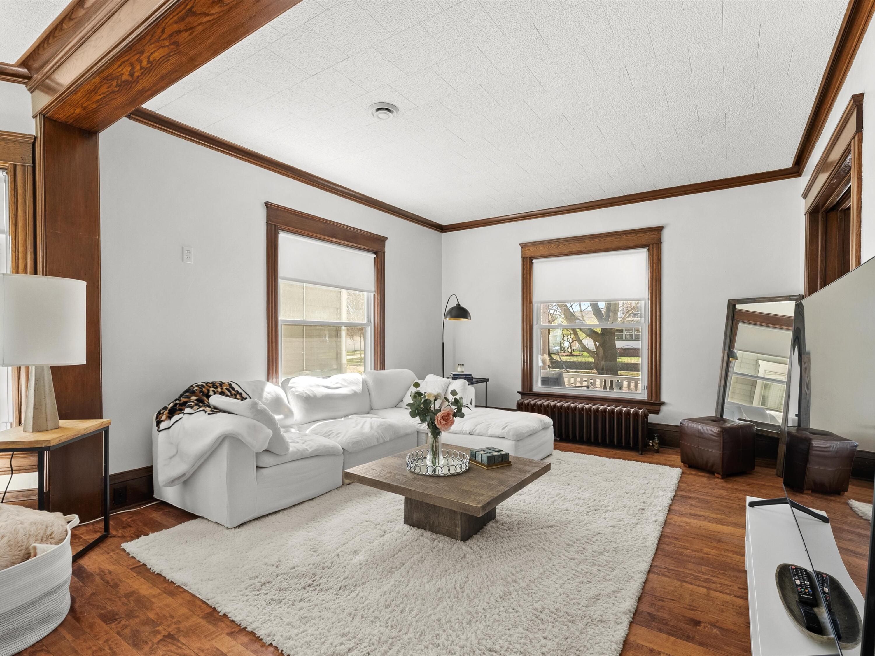 Two Rivers, Wisconsin 54241, United States, 4 Bedrooms Bedrooms, ,4 BathroomsBathrooms,Residential,Active,124949