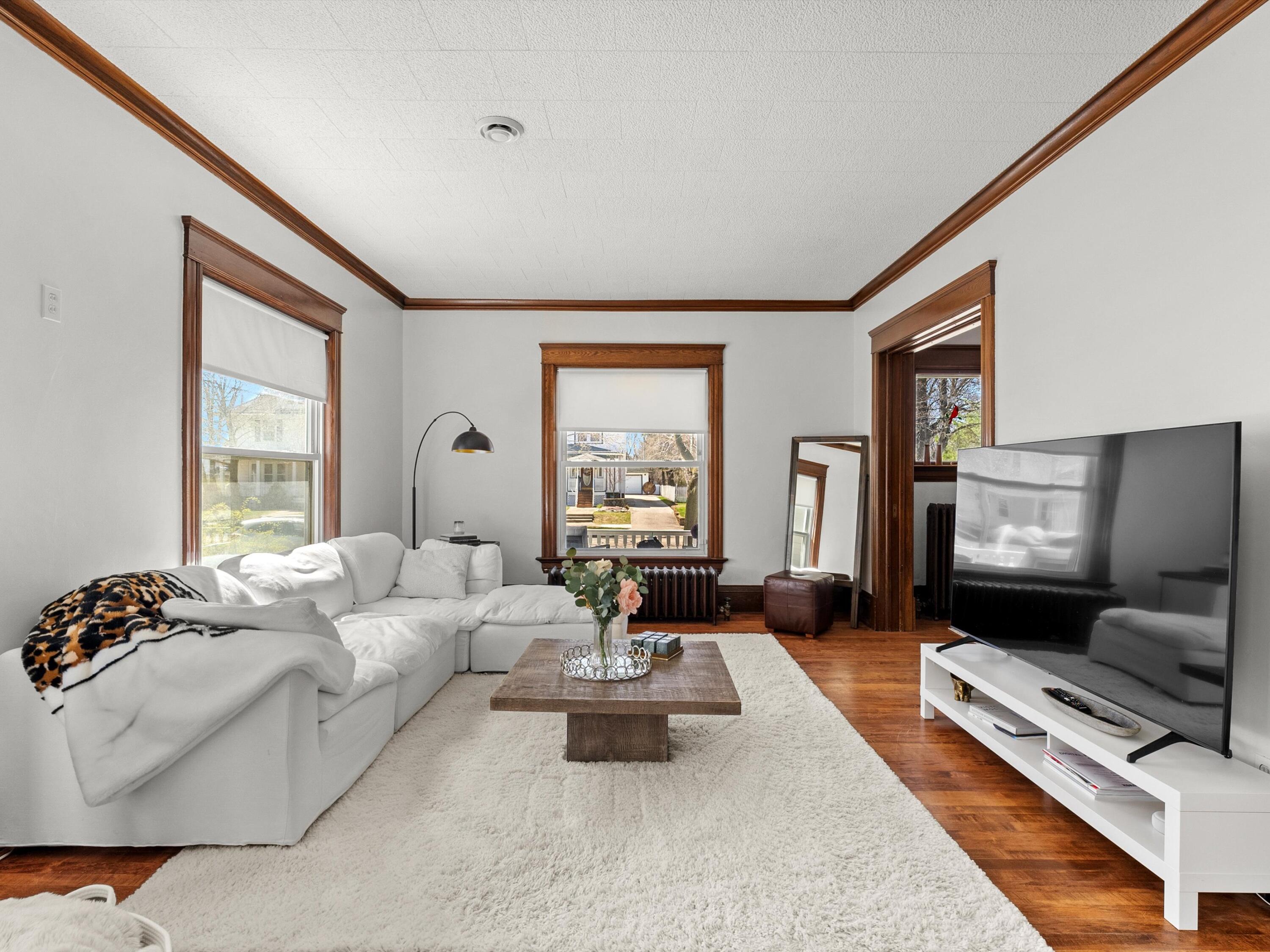 Two Rivers, Wisconsin 54241, United States, 4 Bedrooms Bedrooms, ,4 BathroomsBathrooms,Residential,Active,124949