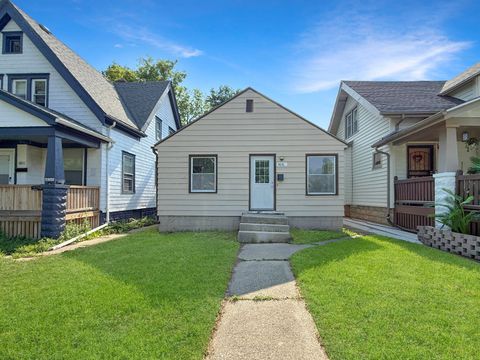 Photo of 4616 N 30th St, Milwaukee, WI 53209 (MLS # 1950532)