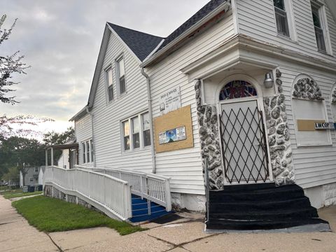 Photo of 2401 N 10th St, Milwaukee, WI 53206 (MLS # 1960376)