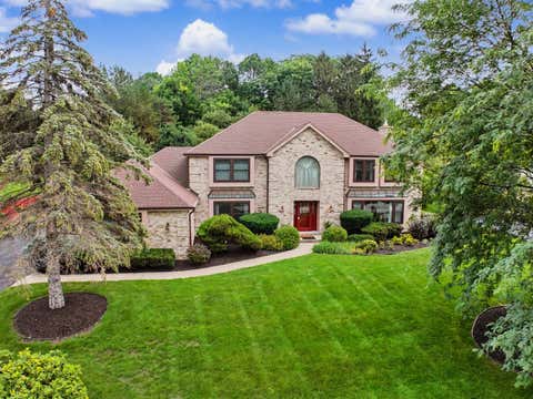 Photo of 2130 Derrin Ln, Brookfield, WI 53045 (MLS # 1976063)
