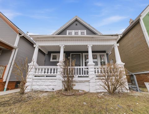 Photo of 926 S 35th St, Milwaukee, WI 53215 (MLS # 1953143)