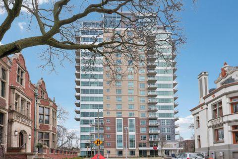 Photo of 1522 N Prospect Ave, Milwaukee, WI 53202 (MLS # 1957627)