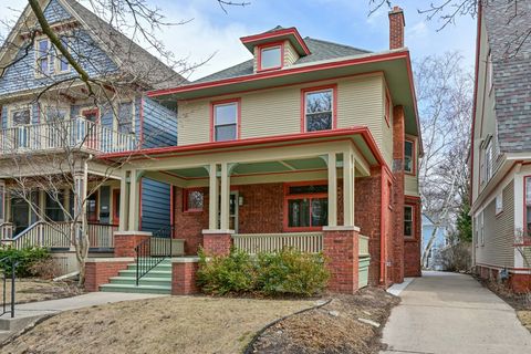 Photo of 2754 N Hackett Ave, Milwaukee, WI 53211 (MLS # 1910311)