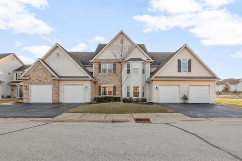 Photo of 1799 Woodland Way, Slinger, WI 53086 (MLS # 1948214)