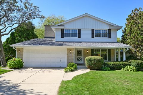 Photo of 2347 N 100th St, Wauwatosa, WI 53226 (MLS # 1937790)