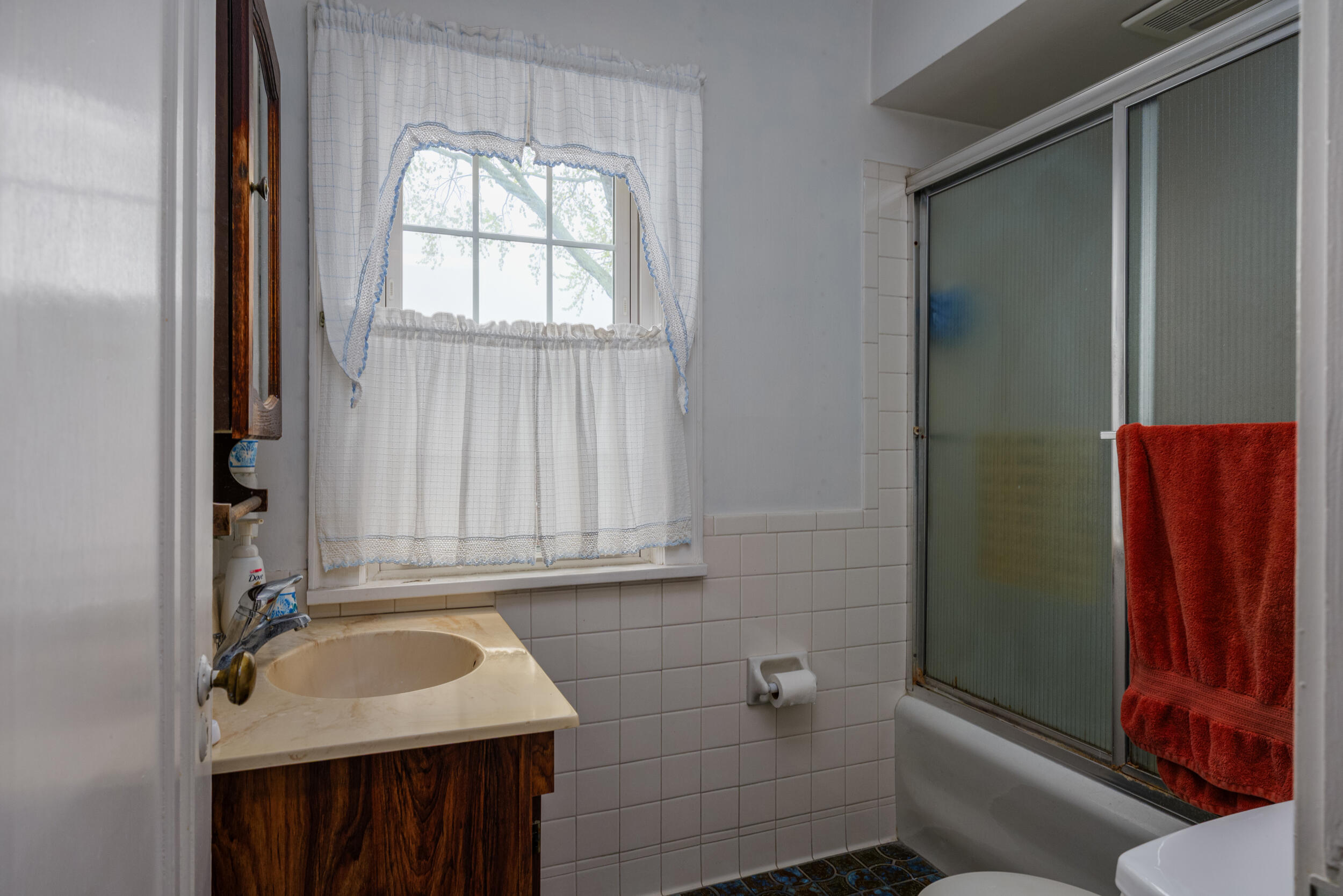 Kenosha, Wisconsin 53143, United States, 3 Bedrooms Bedrooms, ,1 BathroomBathrooms,Residential,Active,141530