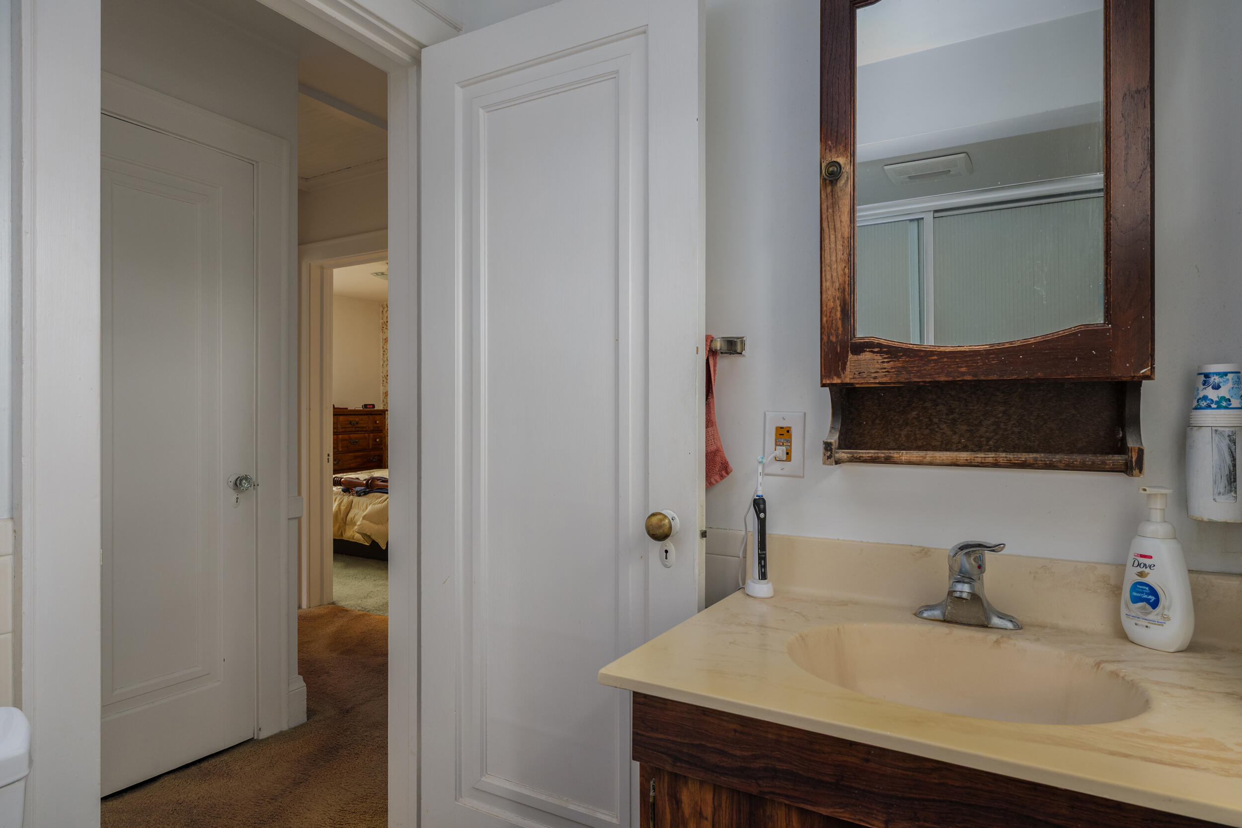 Kenosha, Wisconsin 53143, United States, 3 Bedrooms Bedrooms, ,1 BathroomBathrooms,Residential,Active,141530