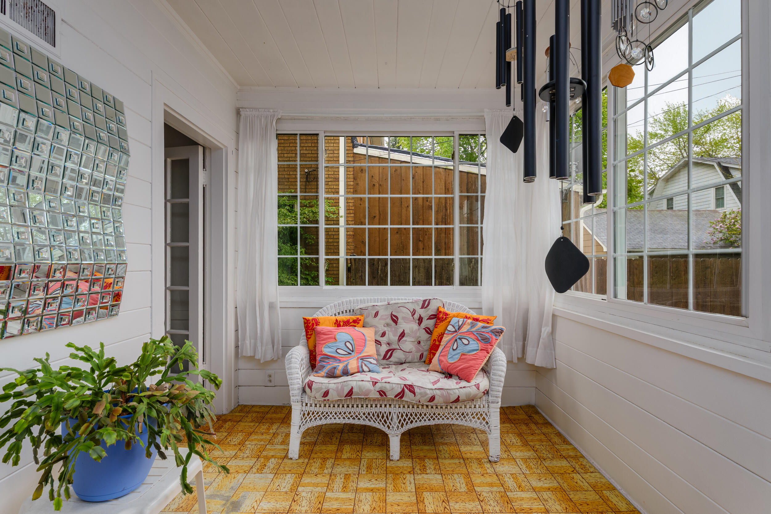 Kenosha, Wisconsin 53143, United States, 3 Bedrooms Bedrooms, ,1 BathroomBathrooms,Residential,Active,141530