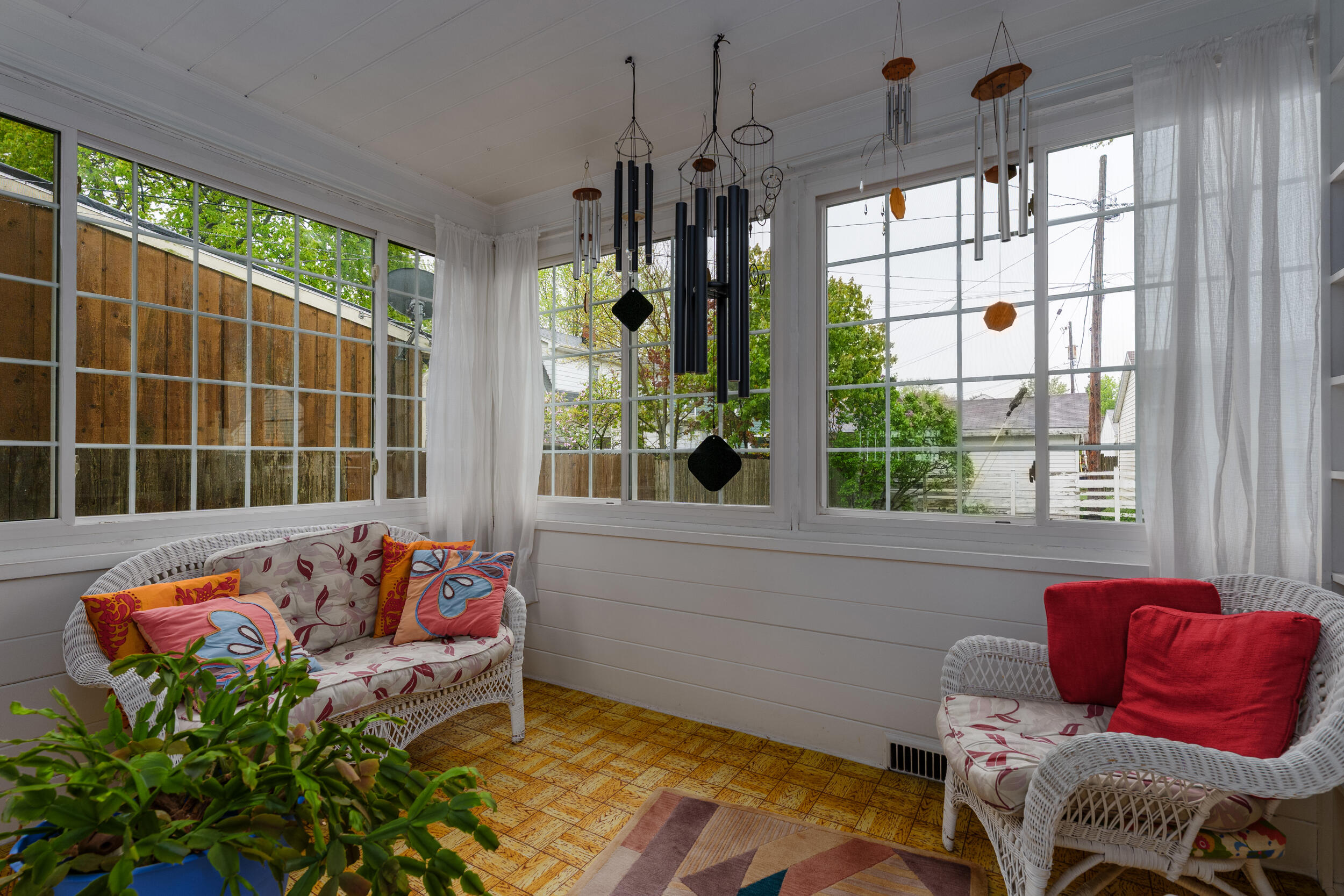 Kenosha, Wisconsin 53143, United States, 3 Bedrooms Bedrooms, ,1 BathroomBathrooms,Residential,Active,141530