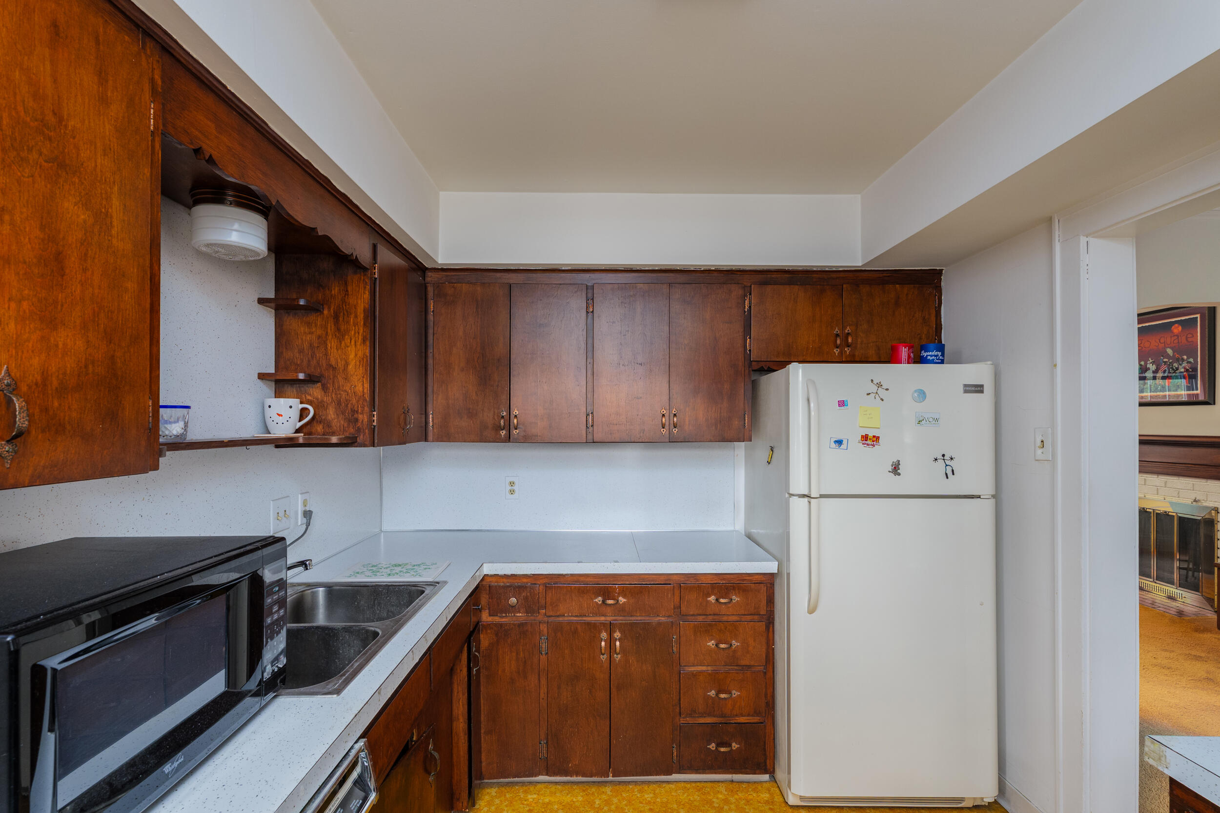 Kenosha, Wisconsin 53143, United States, 3 Bedrooms Bedrooms, ,1 BathroomBathrooms,Residential,Active,141530