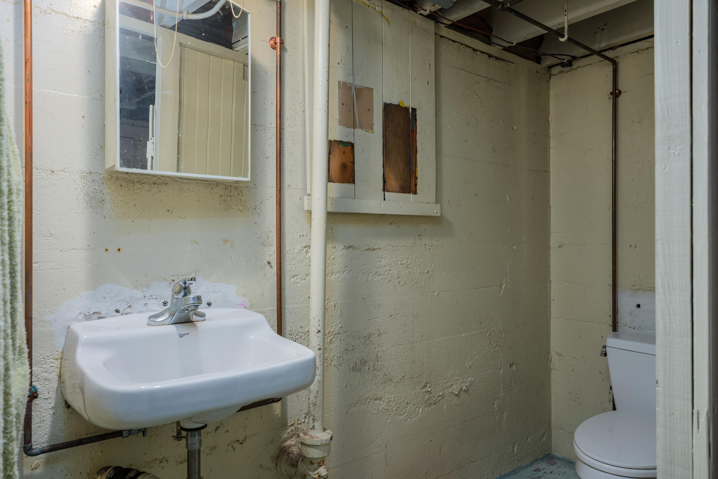 Kenosha, Wisconsin 53143, United States, 3 Bedrooms Bedrooms, ,1 BathroomBathrooms,Residential,Active,141530