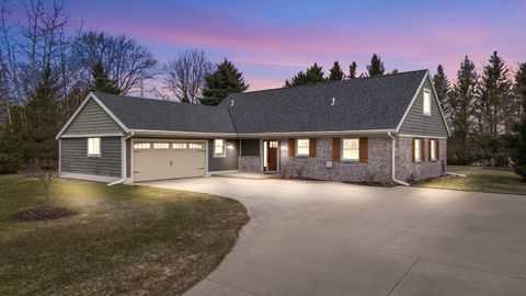 Photo of 2658 Northwoods Ln, Port Washington, WI 53074 (MLS # 1955178)