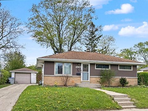 Photo of 6301 N Joyce Ave, Milwaukee, WI 53225 (MLS # 1961163)