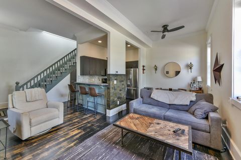 Photo of 2150 N Palmer St, Milwaukee, WI 53212 (MLS # 1954946)