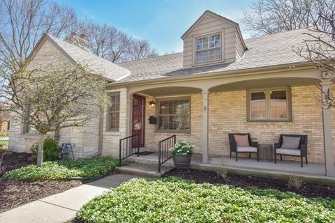 Photo of 8501 W Clarke St, Wauwatosa, WI 53226 (MLS # 1957484)