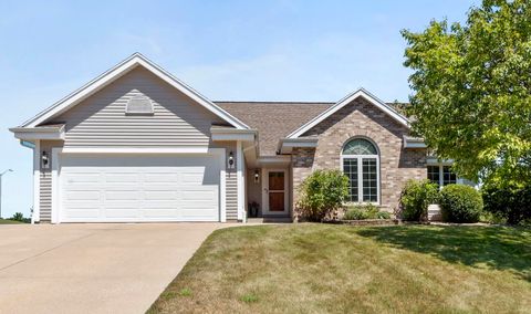 Photo of 2300 E Cody Ct, Oak Creek, WI 53154 (MLS # 1928725)