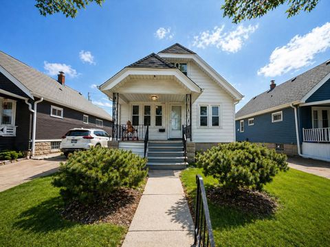 Photo of 4134 S 1st Rd, Milwaukee, WI 53207 (MLS # 1963774)