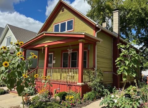 Photo of 220 E Smith St, Milwaukee, WI 53207 (MLS # 1933670)