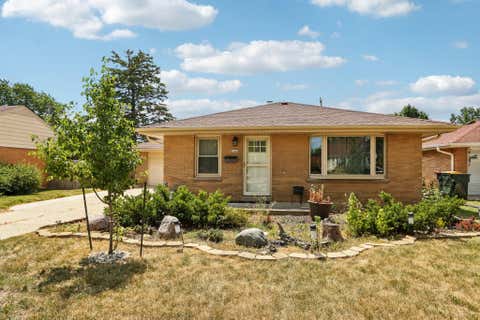 Photo of 7245 W Cleveland Ave, West Allis, WI 53219 (MLS # 1974288)