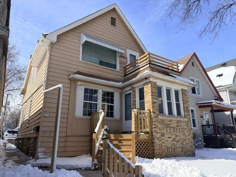 Photo of 1813 S 60th St, West Allis, WI 53214 (MLS # 1955201)