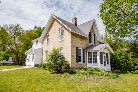 Photo of 8513 W North Ave, Wauwatosa, WI 53226 (MLS # 1976625)