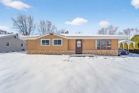 Photo of 7504 Pheasant Trl, Caledonia, WI 53402 (MLS # 1945084)