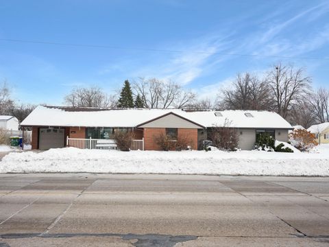 Photo of 1735 S Oneida St, Green Bay, WI 54304 (MLS # 1945295)