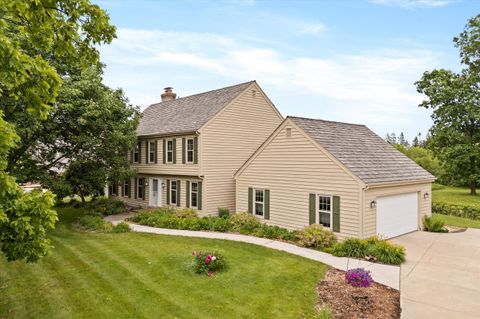 Photo of 10800 N Norway Dr, Mequon, WI 53092 (MLS # 1923046)