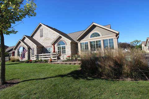 Photo of W250N5015 Wlliam Dr, Sussex, WI 53072 (MLS # 1939553)
