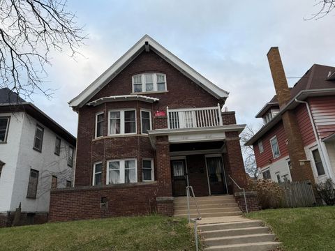 Photo of 2145 N SHERMAN Blvd, Milwaukee, WI 53208 (MLS # 1957628)