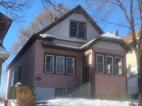 Photo of 1035 S 33rd St, Milwaukee, WI 53215 (MLS # 1948302)