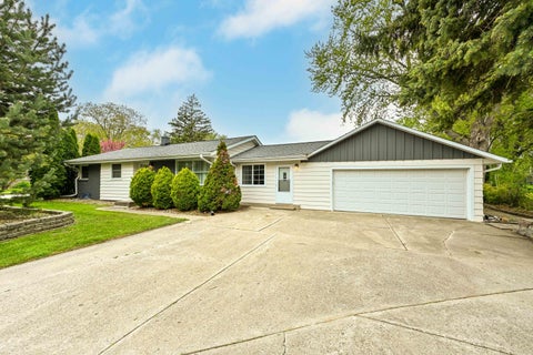 Photo of 3818 Brooklawn Cir, South Milwaukee, WI 53172 (MLS # 1919243)