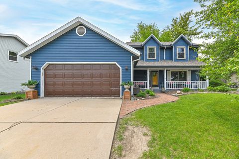 Photo of 1081 E Elm Rd, Oak Creek, WI 53154 (MLS # 1919459)