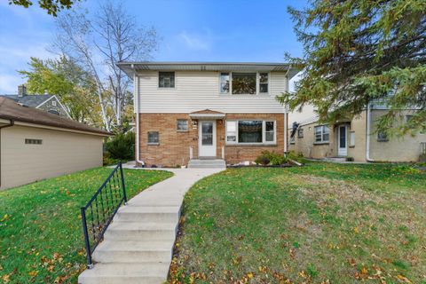 Photo of 2061 S 67th Pl, West Allis, WI 53219 (MLS # 1941261)