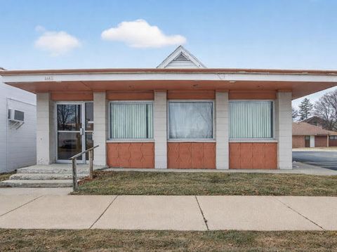 Photo of 4441 W Fond du Lac Ave, Milwaukee, WI 53216 (MLS # 1952527)