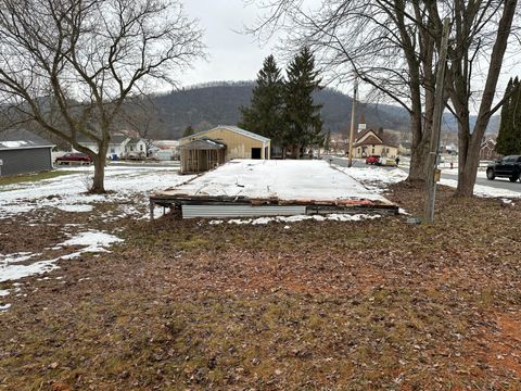 Photo of 201 La Follette St, Coon Valley, WI 54623 (MLS # 1945964)