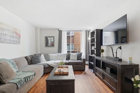 Photo of 1409 N Prospect Ave, Milwaukee, WI 53202 (MLS # 1958624)