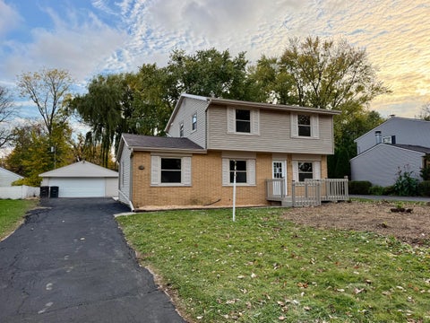 Photo of 6421 W Leroy Ave, Greenfield, WI 53220 (MLS # 1986366)