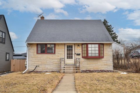 MLS: 1907940