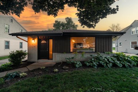 Photo of 2225 N 106th St, Wauwatosa, WI 53226 (MLS # 1936107)